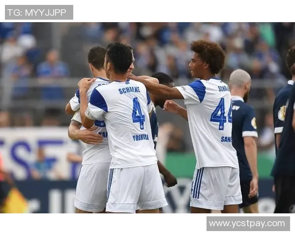 沙尔克04篮球保级危机迫在眉睫,斯图加特落败后形势危急 沙尔克04篮球保级危机迫在眉睫,斯图加特落败后形势危急